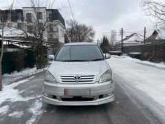 Photo of the vehicle Toyota Ipsum