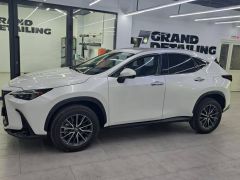 Photo of the vehicle Lexus NX