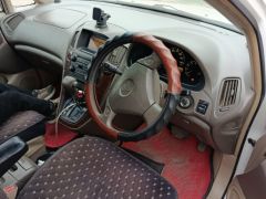 Сүрөт унаа Toyota Harrier