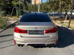 Photo of the vehicle BMW M5