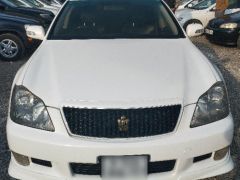 Photo of the vehicle Toyota Crown