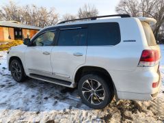 Photo of the vehicle Toyota Land Cruiser