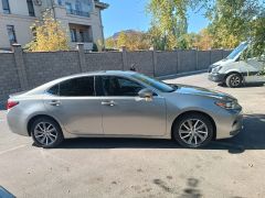 Photo of the vehicle Lexus ES