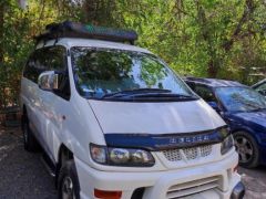 Сүрөт унаа Mitsubishi Delica