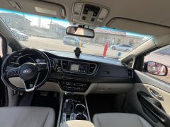 Сүрөт унаа Kia Carnival