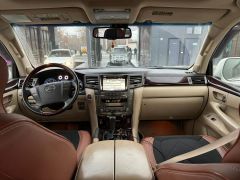 Сүрөт унаа Lexus LX