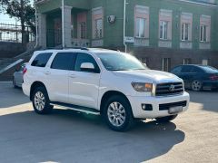 Фото авто Toyota Sequoia