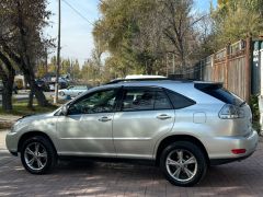 Photo of the vehicle Lexus RX