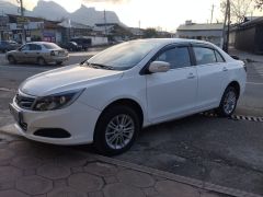 Фото авто BYD E5