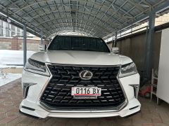 Photo of the vehicle Lexus LX