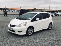 Фото авто Honda Fit