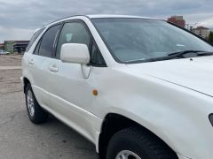 Сүрөт унаа Toyota Harrier