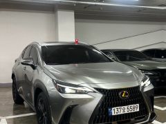 Photo of the vehicle Lexus NX