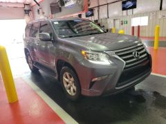 Photo of the vehicle Lexus GX