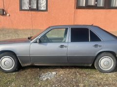 Фото авто Mercedes-Benz W124