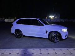 Photo of the vehicle BMW X5