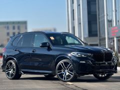 Photo of the vehicle BMW X5