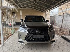 Photo of the vehicle Lexus LX