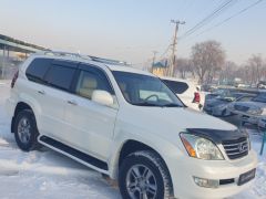 Photo of the vehicle Lexus GX