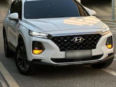 Photo of the vehicle Hyundai Santa Fe