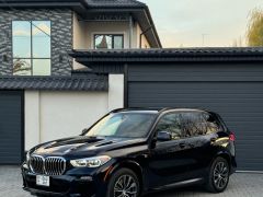 Photo of the vehicle BMW X5