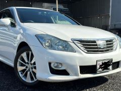 Сүрөт унаа Toyota Crown