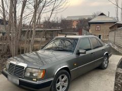 Фото авто Mercedes-Benz W124