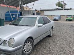 Фото авто Mercedes-Benz E-Класс