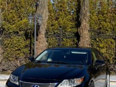 Photo of the vehicle Lexus ES