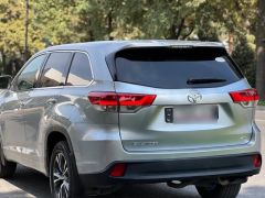 Сүрөт унаа Toyota Highlander