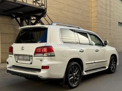 Photo of the vehicle Lexus LX