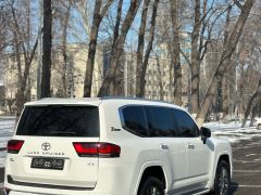 Сүрөт унаа Toyota Land Cruiser