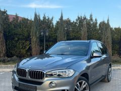 Photo of the vehicle BMW X5