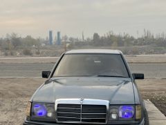 Photo of the vehicle Mercedes-Benz W124