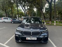 Photo of the vehicle BMW X5