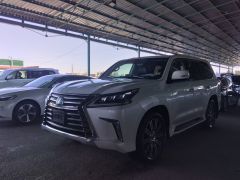 Сүрөт унаа Lexus LX