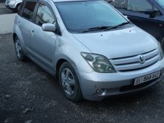 Photo of the vehicle Toyota Ist