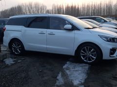 Photo of the vehicle Kia Carnival