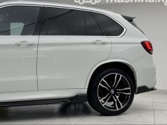 Photo of the vehicle BMW X5