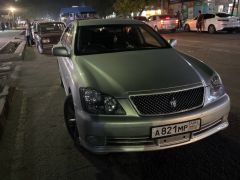 Photo of the vehicle Toyota Crown