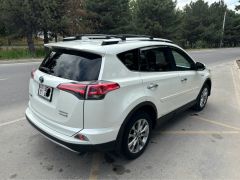 Сүрөт унаа Toyota RAV4