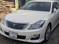 Фото авто Toyota Crown