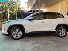 Сүрөт унаа Toyota RAV4