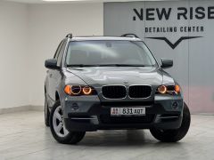 Photo of the vehicle BMW X5