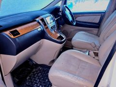 Сүрөт унаа Toyota Alphard