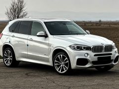 Photo of the vehicle BMW X5