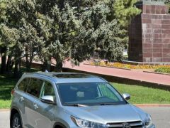 Сүрөт унаа Toyota Highlander