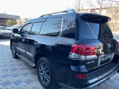 Photo of the vehicle Lexus LX