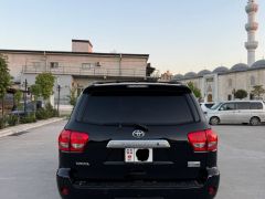 Сүрөт унаа Toyota Sequoia