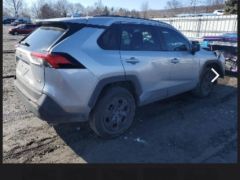 Photo of the vehicle Toyota RAV4